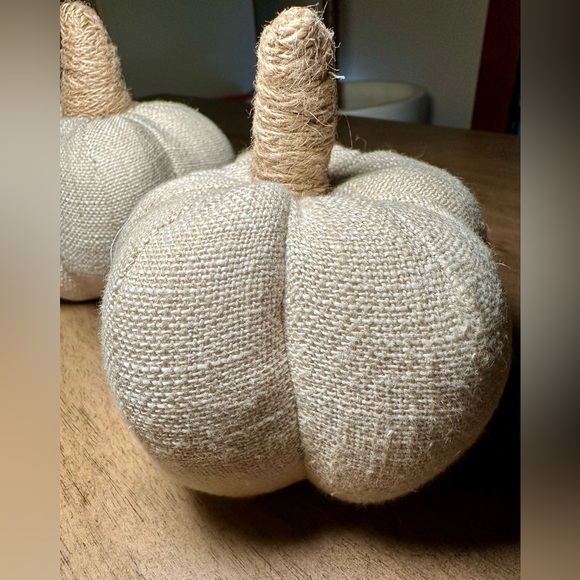 Handmade cream fabric pumpkin, set of 2 - Picture 4 of 6